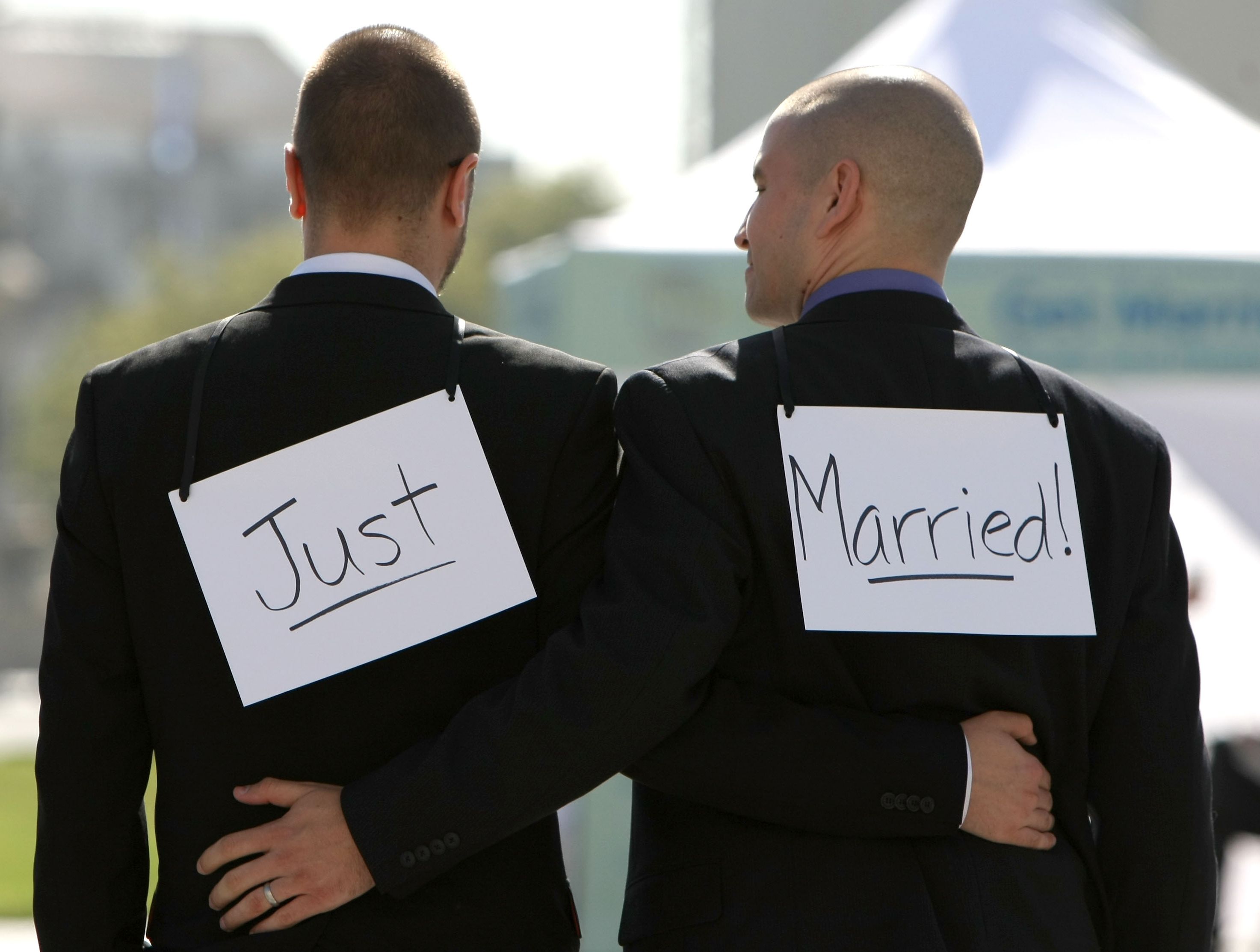 Over 13 000 Worshipers Quit Church Over Gay Marriage