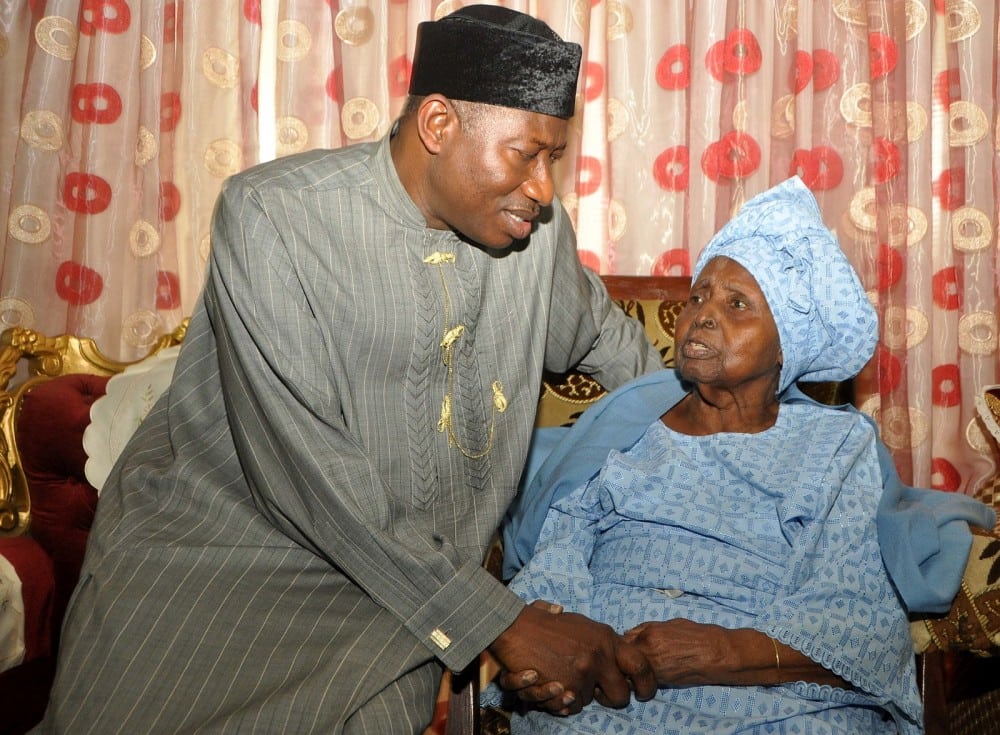 Madam Awolowo with the former president of Nigeria, Goodluck Jonathan during his courtesy visit. Mrs. Awolowo died on the 