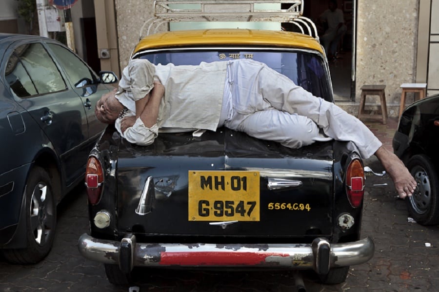 Mumbai driver enjoying a siesta |Photo credits: dfcpix.com