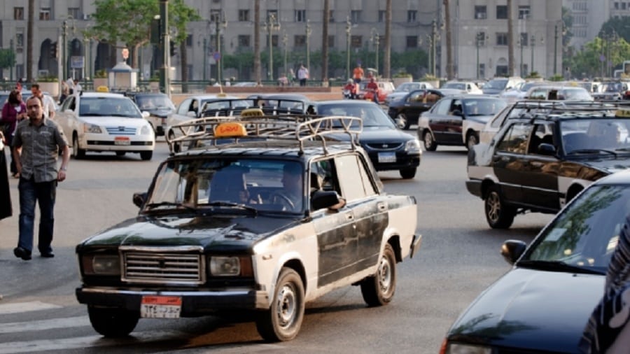 Cairo taxi driver haunting for passenger | Photo credits: learnedeglishteens.britishcouncil.org