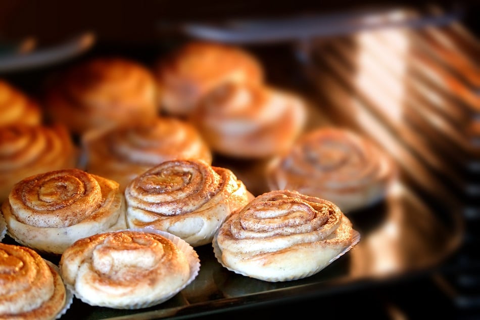 Cinnamon rolls baking