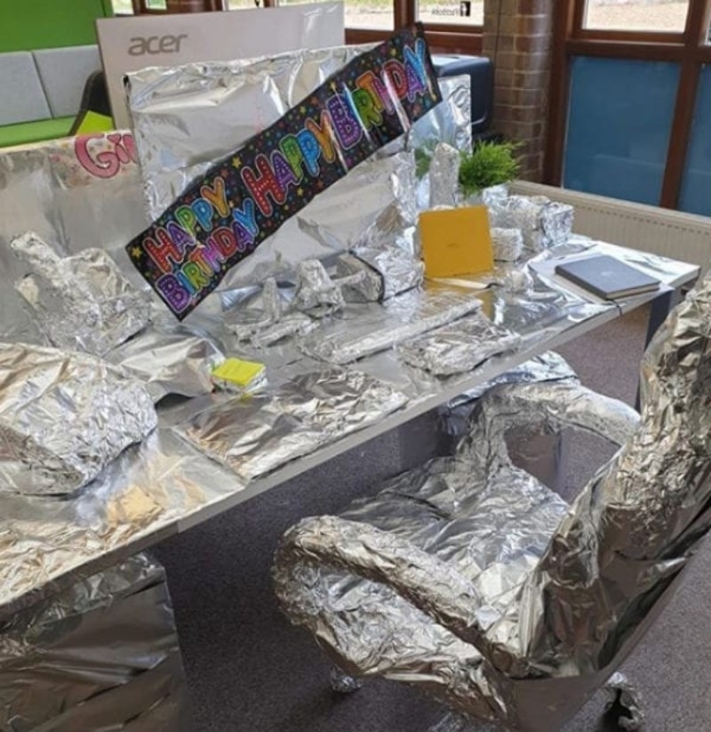 50+ Hilarious Pranks You Should Definitely Try on Your Friends – Page 40