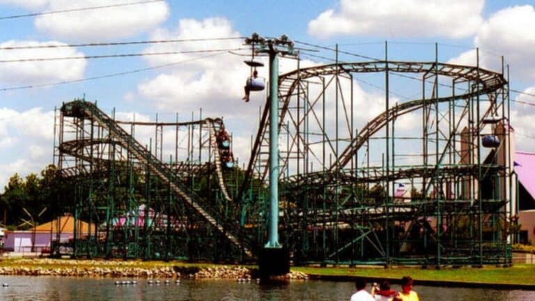 27 Once-Iconic Amusement Parks in the U.S. That Have Closed Shop