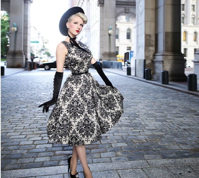 Fashion Trends That Defined Each Decade of the 20th Century – Page 10