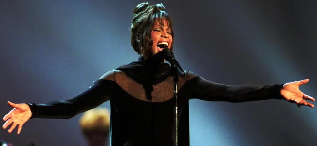 30 Difficult Songs Singers Struggle With – Page 26