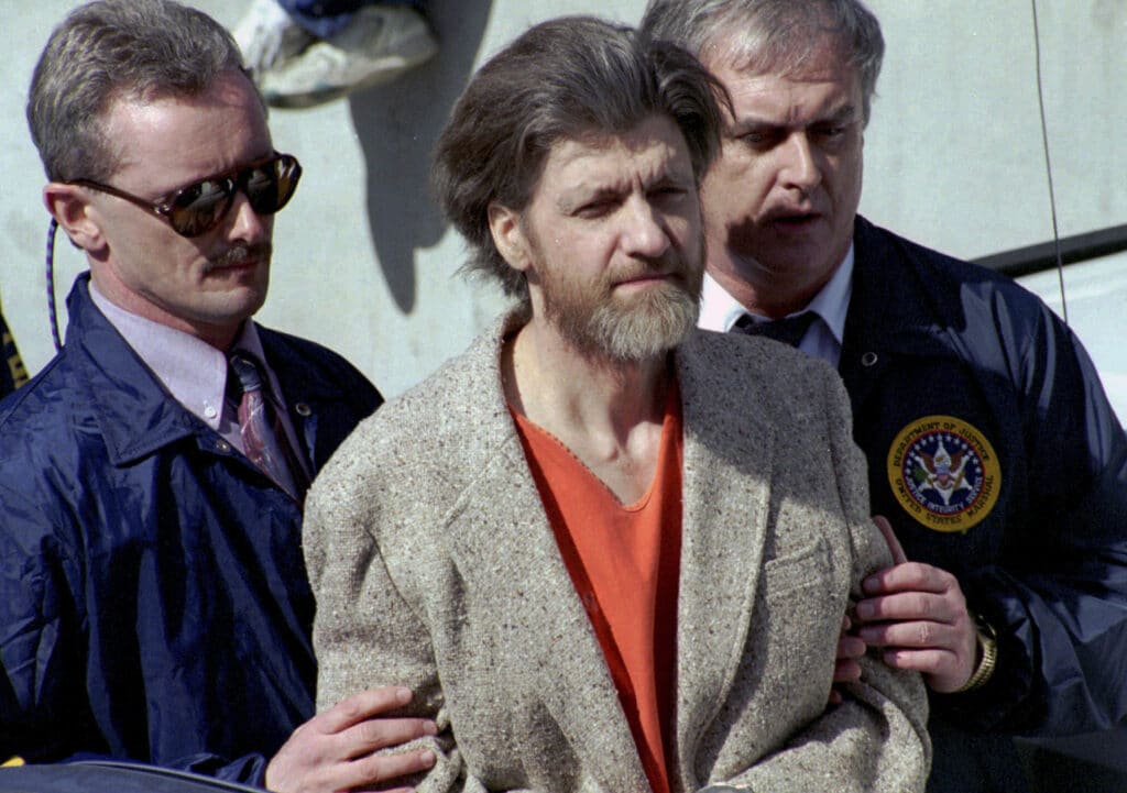 22 Criminals That Became Part of America’s Pop Culture – Page 18